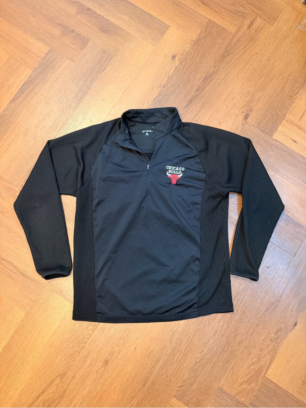 Antigua Chicago Bulls Black Quarter Zip Pullover Size L